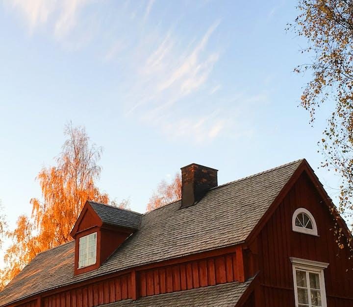 Står du i husnød? Enten på vej ind eller ud af boliger? Sådan vil en boligadvokat kunne hjælpe dig